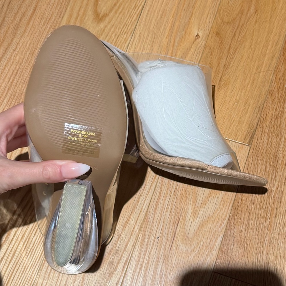 Steve Madden Clear Evolve Wedges - Picture 4 of 5